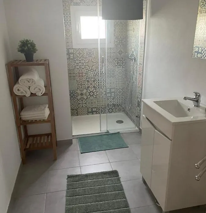 Edith House Lisbon-1
